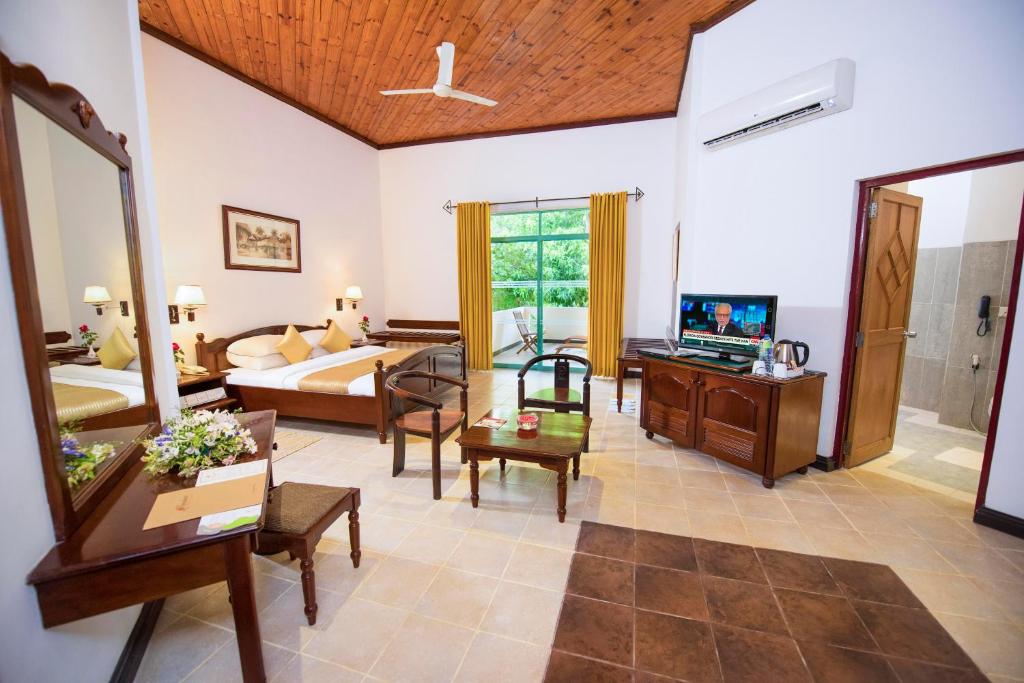 Deluxe Double Room - Single Occupancy