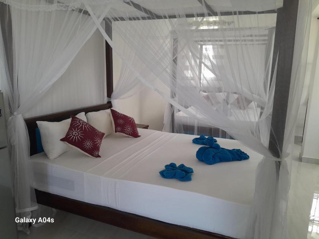 Deluxe One bedroom Apartment with Ocean View