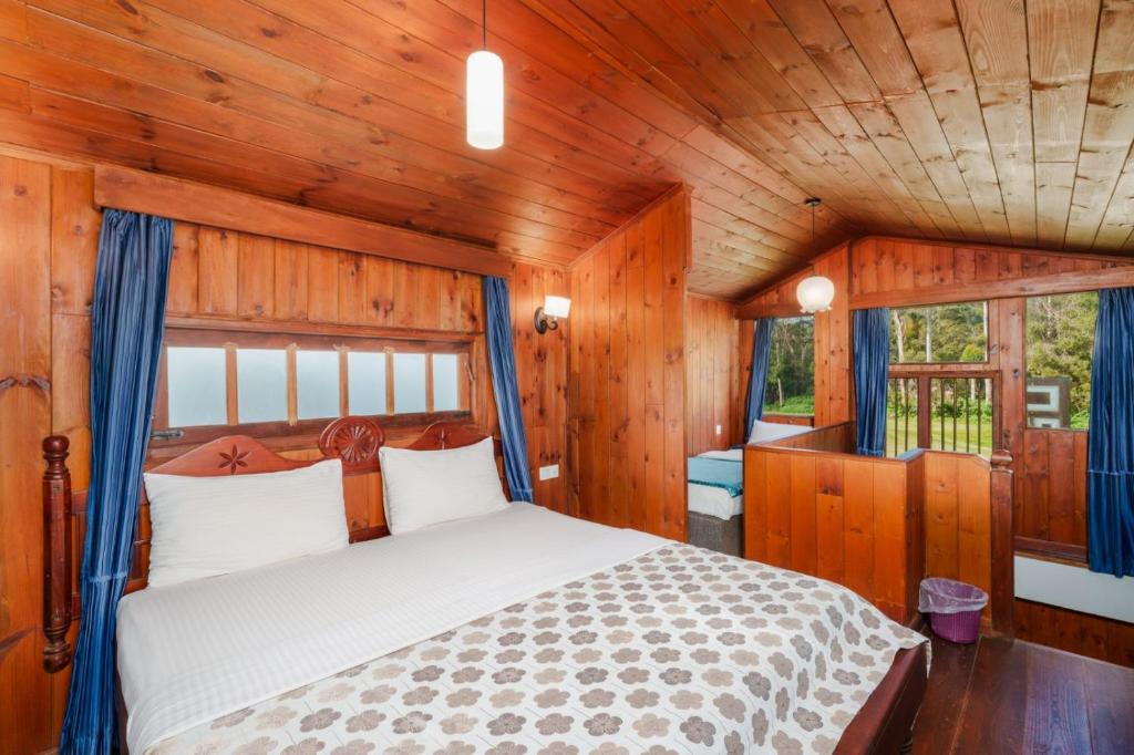 Deluxe Double (Twin) Room