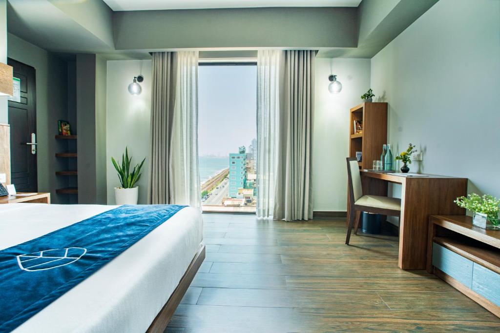 Standard Double (City View)