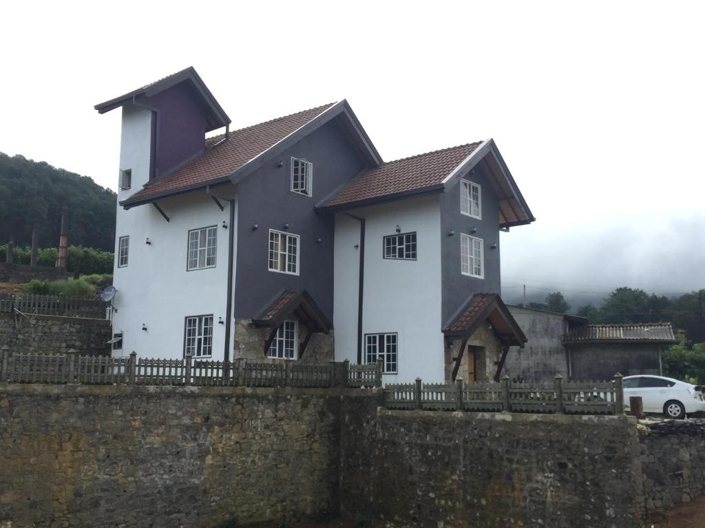 Full Cottage ( 10 pax)